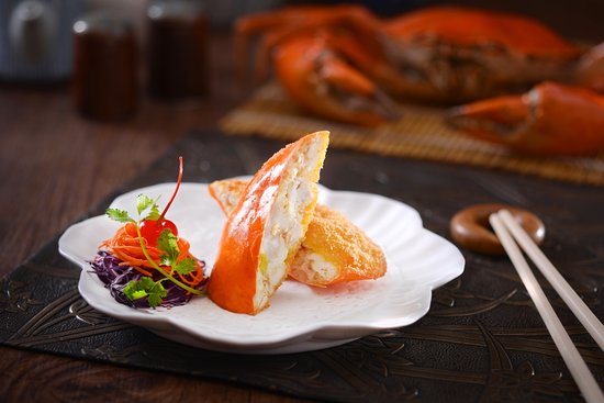 From Roasted Duck to Dim Sum: A Modern Cantonese Culinary Journey in Naples